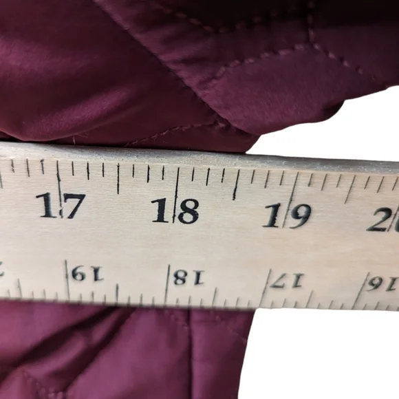 Eddie Bauer Quilted Lightweight Four Seasons Water Repellent Puffer Jacket (M) - Picture 4 of 9